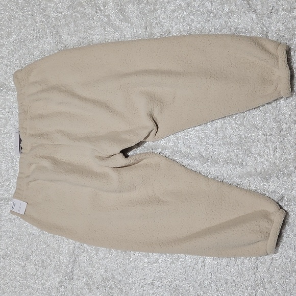 NWT Nike Sherpa Fuzzy Warm Jogger Pants - Picture 3 of 11